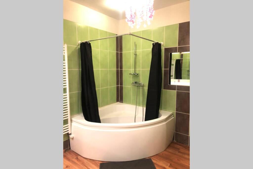 Maison au cœur du vignoble Jurassien 90 m2 Lavigny Extérieur photo